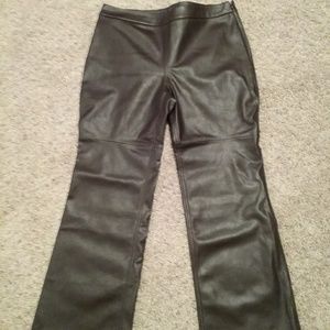 Gili faux leather flare leg pants 12p black cherry